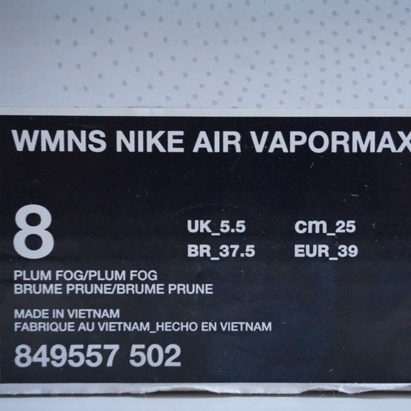 NIKE | WOMEN'S NIKE AIR VAPORMAX FLYNIT - Picture 11 of 11